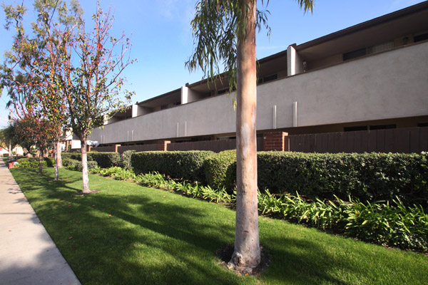 Thank you for viewing our Outside pics 4 at Colony Frontera Apartments in the city of Anaheim.